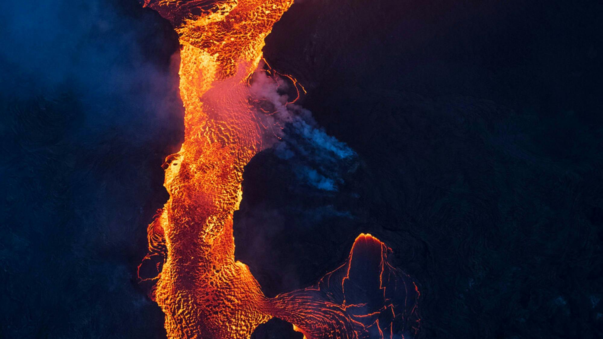 lava flowing 